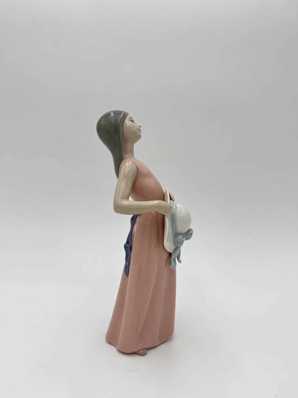 Lladro The Dreamer young girl with sun hat 10” tall mint condition #5008